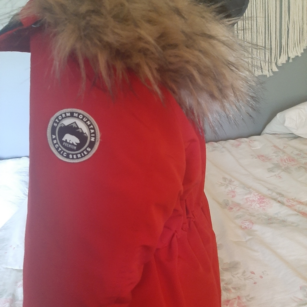Red Parka - Picture 7 of 8